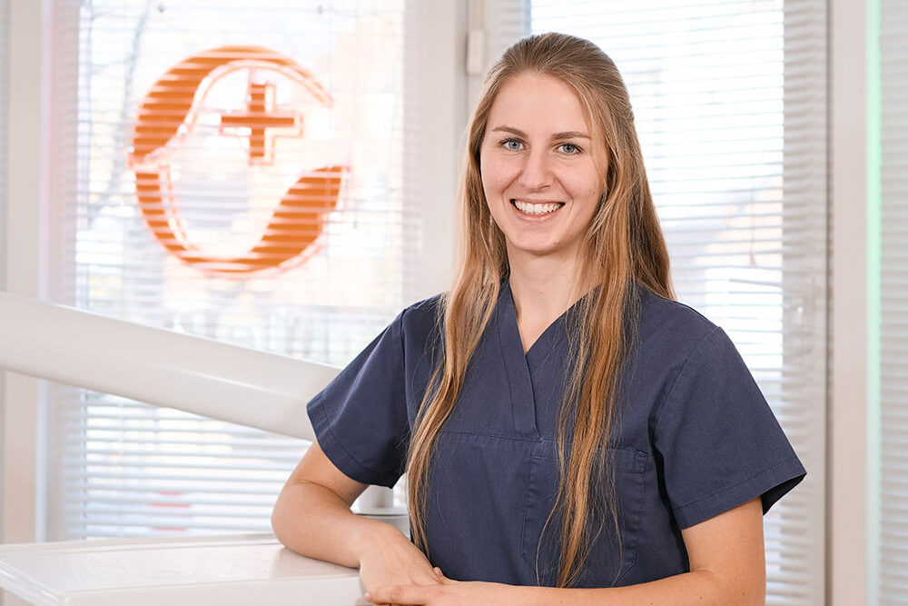 Zahnarzt Bensheim - Dr. Spurzem - Team - Frau Katharina Uhr
